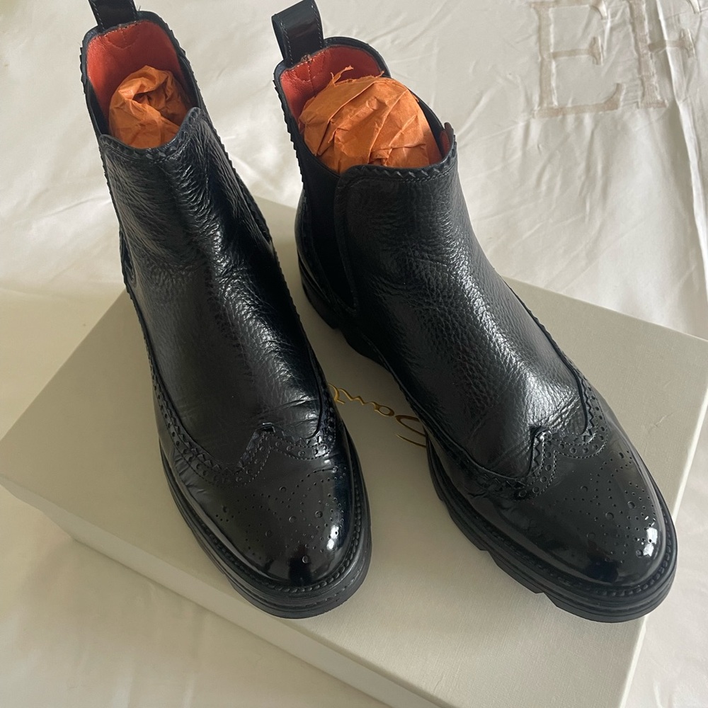 Santoni women's leather ankle boot size 39 1/2 original box and shoe bags